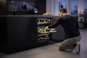 Siemens wijnklimaatkast onderbouw in kookeiland