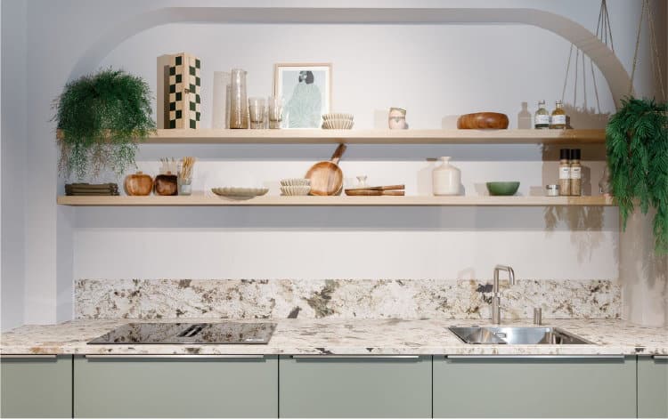 Werkblad en spatwand - smetplint steenlook keramiek Evora Ceramics Abraxas in bruin groen tinten