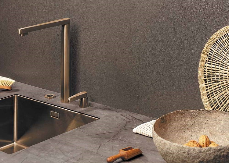 Marmerlook keukenblad Top Core Maya Gold grijs bruin marmer met lichtbruine aders