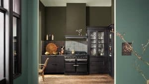Modern klassieke keuken keukenmuren verven met Flexa verf tranquil dawn, forest song & greyed green