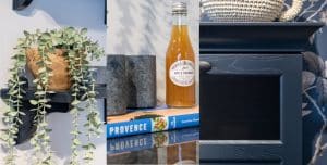 Granieten keukenblad, landelijke blauwe paneeldeuren en wandplank, KeukenCoach keuken Provence