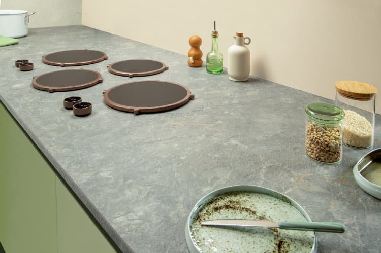 Grijze steenlook keramieken aanrechtblad Evora Ceramics Rococo