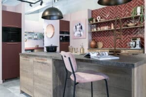 Moderne houten keuken met kookeiland – KeukenCoach houtlook keuken Amsterdam