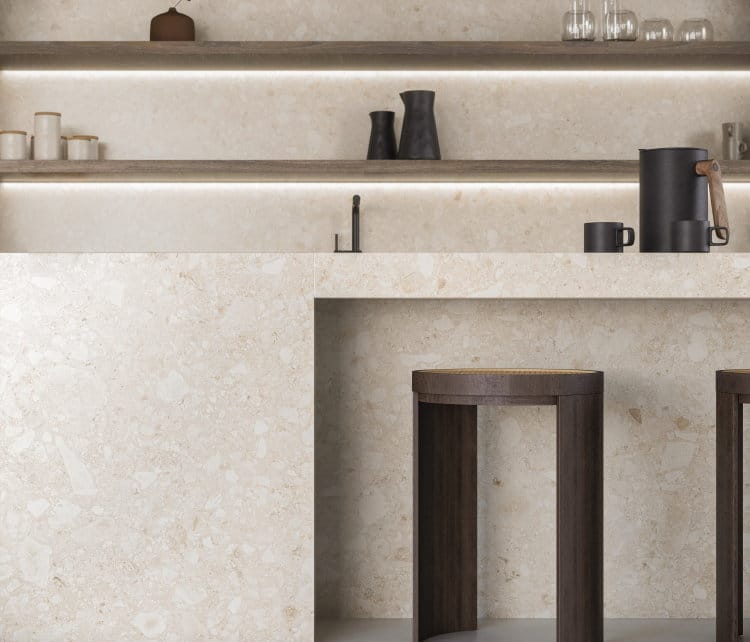 Duurzaam aanrechtblad Dekton + Dekton wandpanelen Pietra edition crème travertin