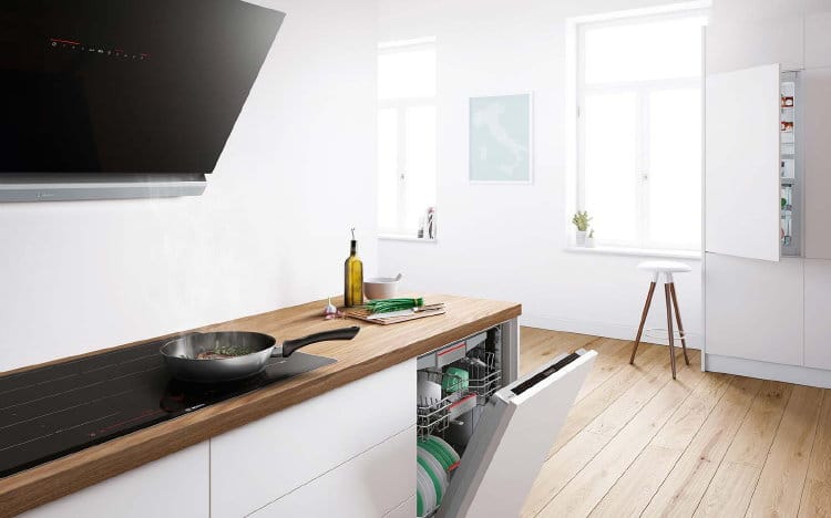 Bosch inbouw keukenapparatuur: vaatwasser, koel-vriescombinatie, inductiekookplaat & wandafzuigkap