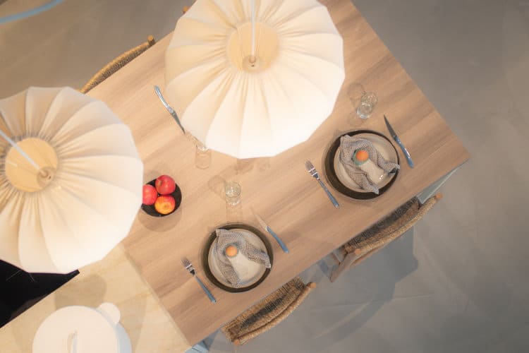 Japandi keukenlampen van stof draagt bij aan een geluidsarme keuken